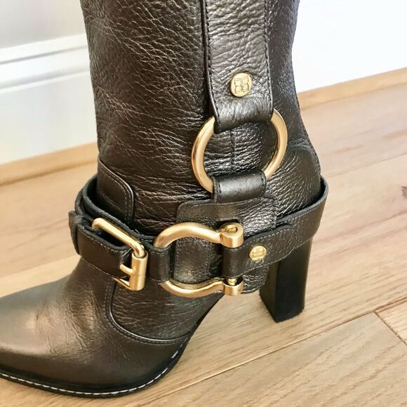 Neiman Marcus Brazilian Leather boor with Brass solid hardware - Picture 3 of 11